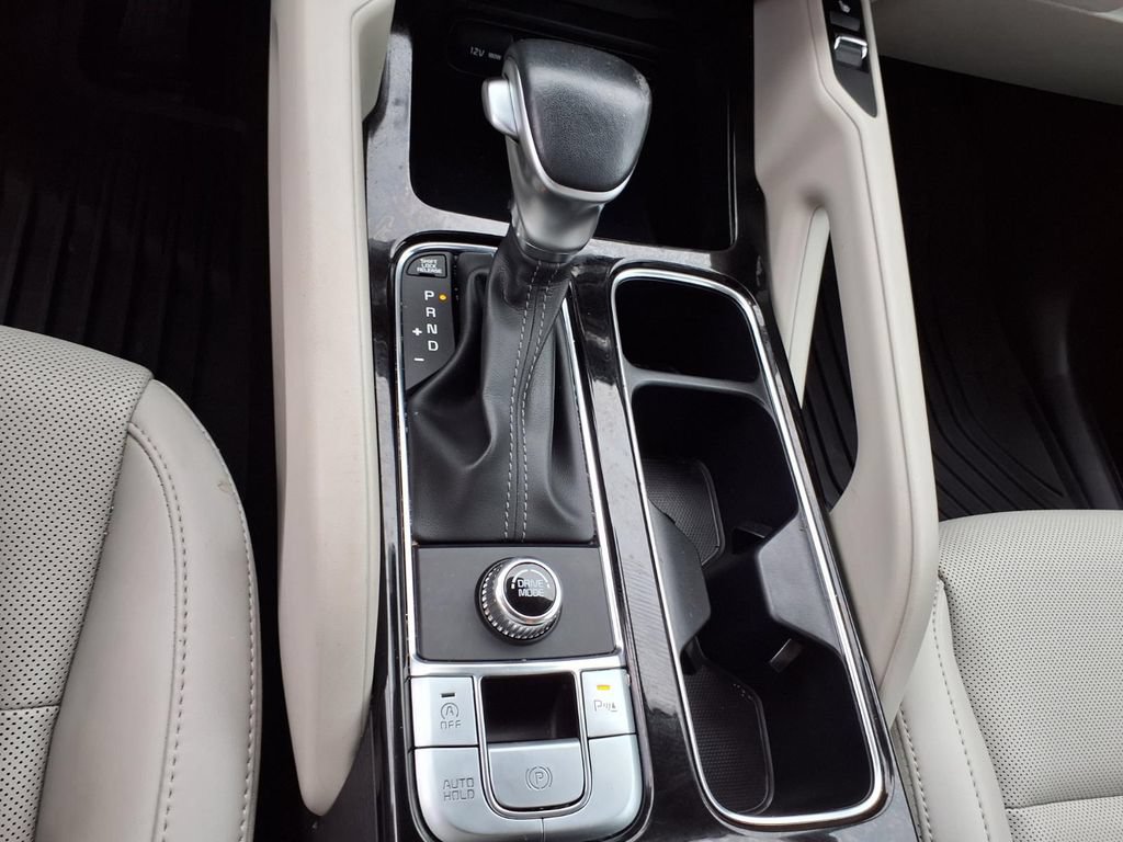 Used 2025 Kia Telluride S FWD image 19