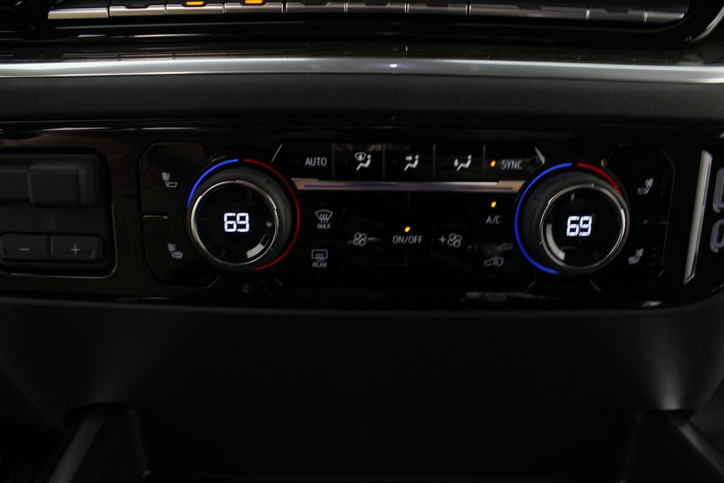 New 2026 Chevrolet Silverado 1500 LT Trail Boss w/ LT Trail Boss Premium Package AWD/4WD image 7