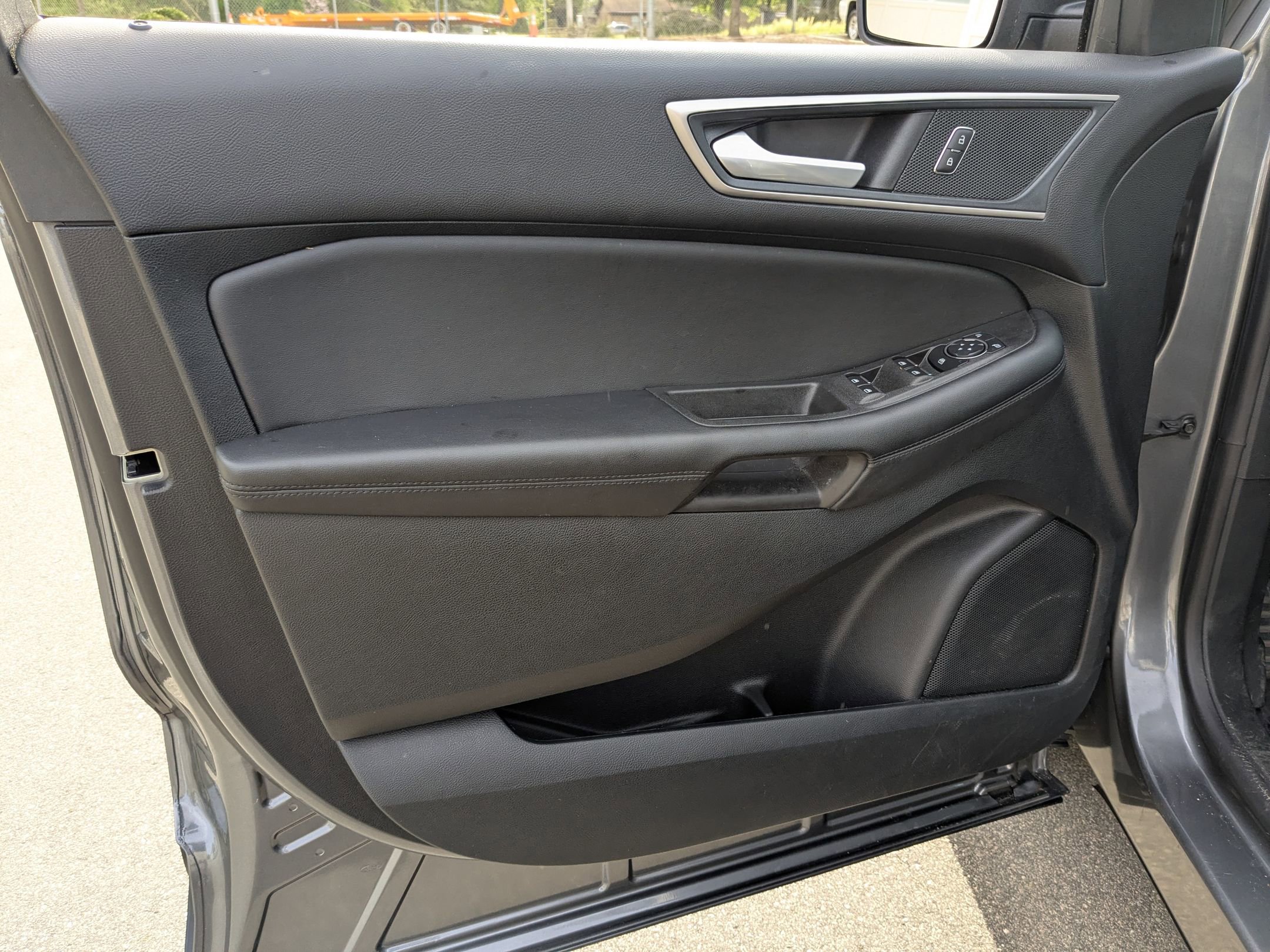 Used 2024 Ford Edge SEL w/ Convenience Package image 12