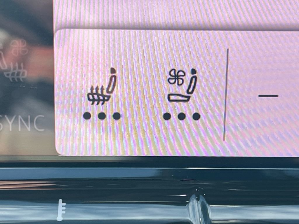 Used 2024 Volkswagen Atlas SE image 31