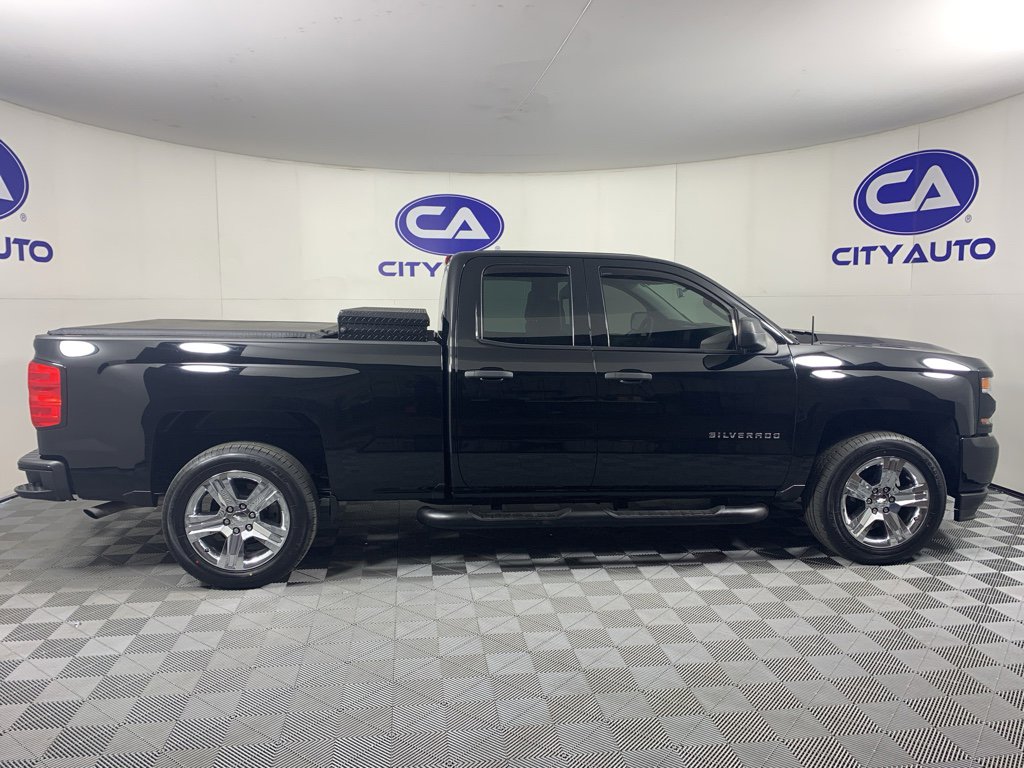 Used 2016 Chevrolet Silverado 1500 Custom w/ Custom Convenience Package image 2