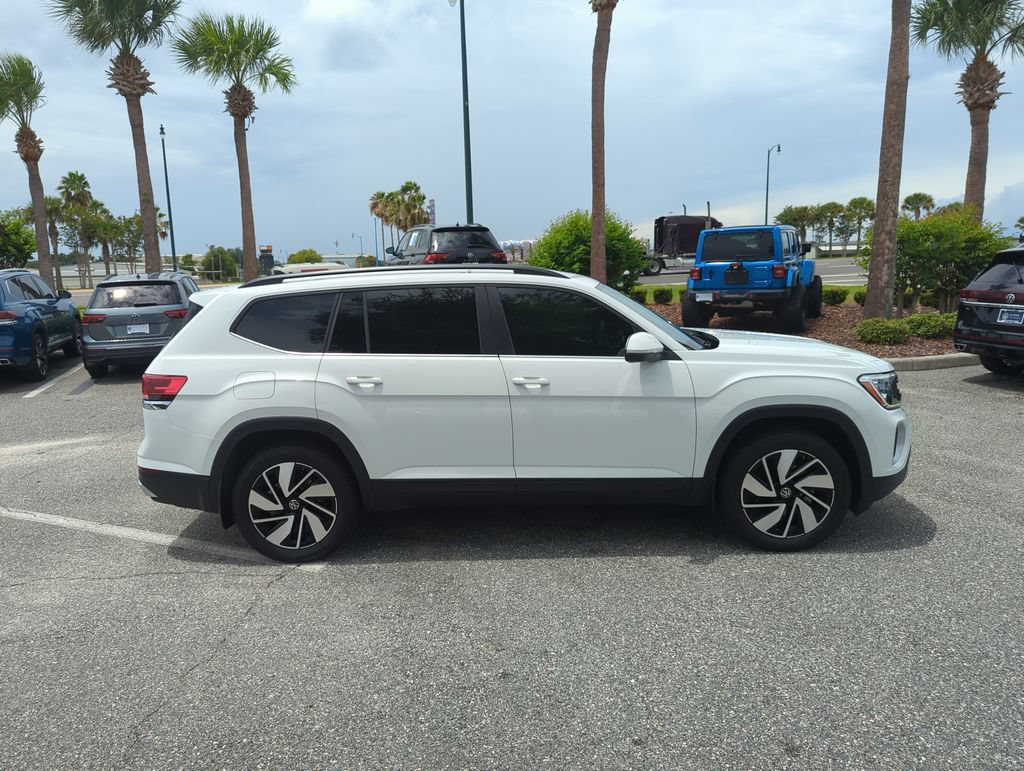 Used 2024 Volkswagen Atlas SE FWD image 3