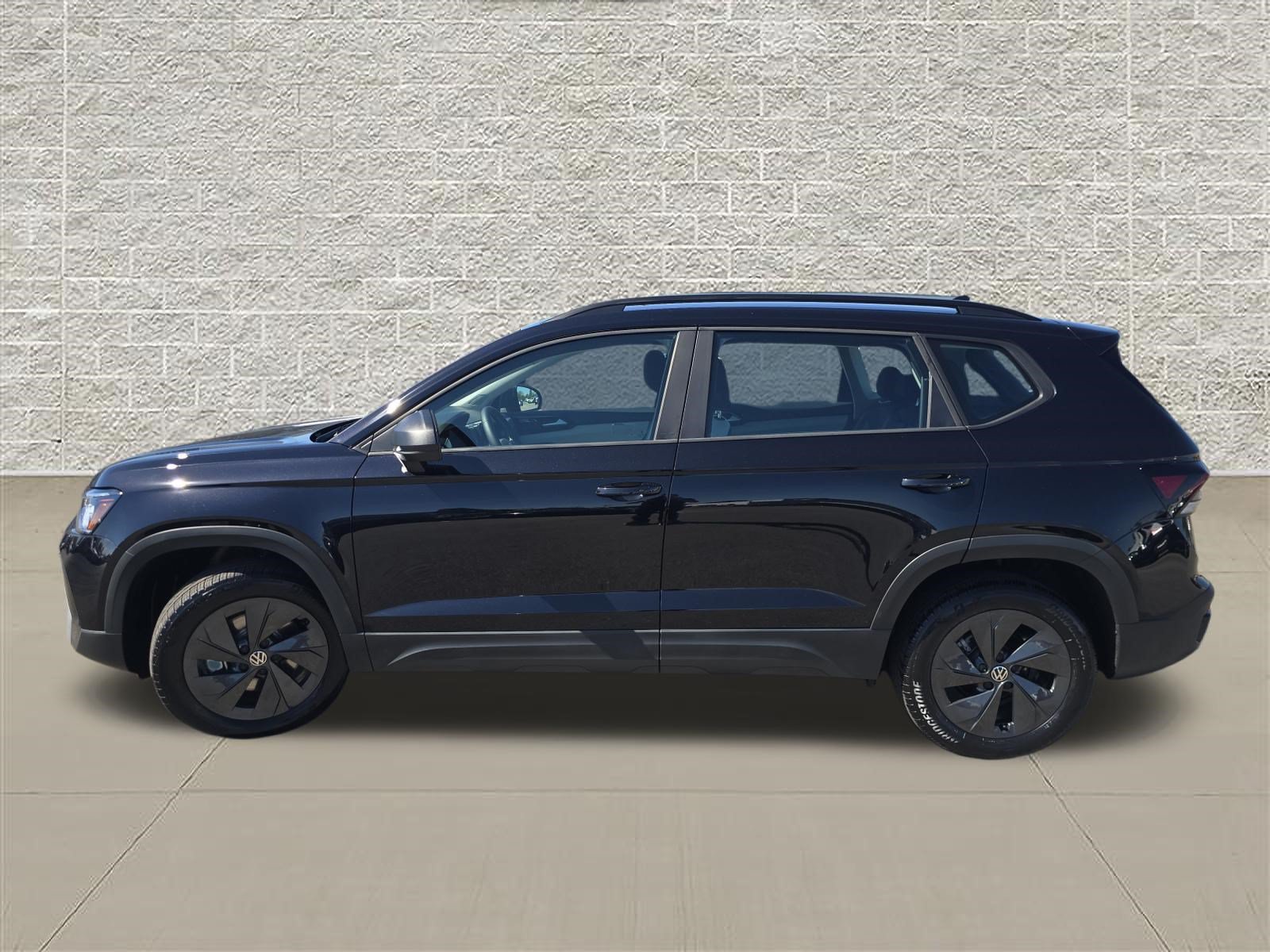 New 2027 Volkswagen Taos S FWD image 4