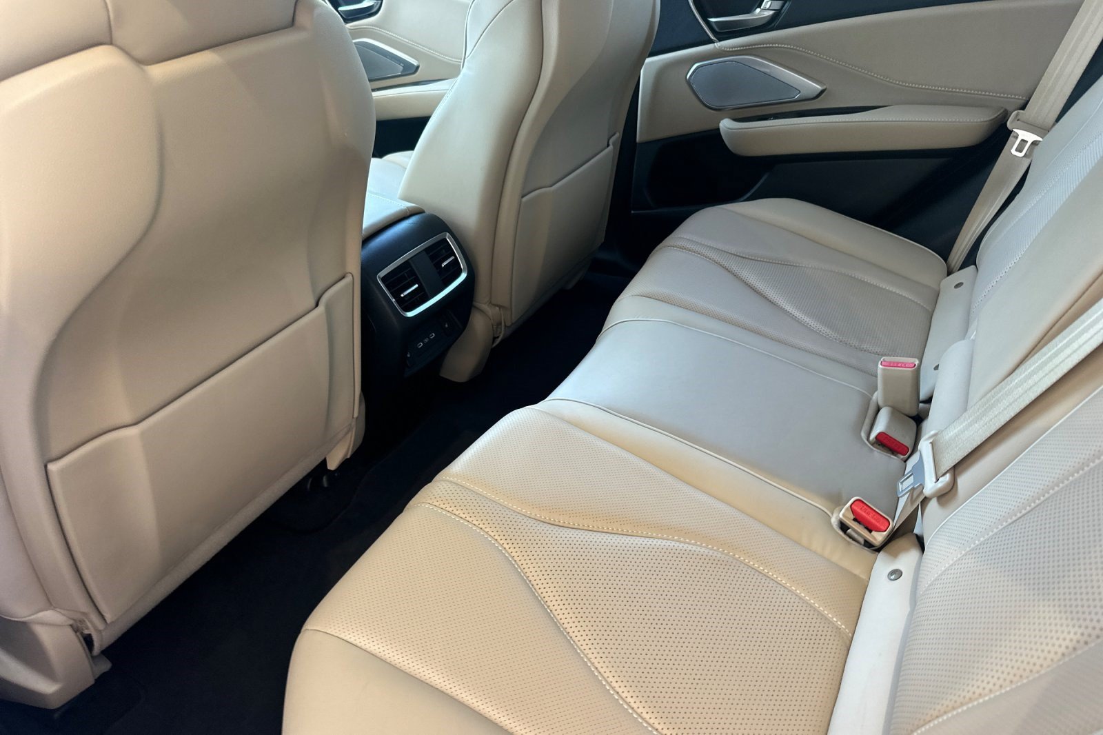 Used 2023 Acura RDX AWD w/ Advance Package image 15