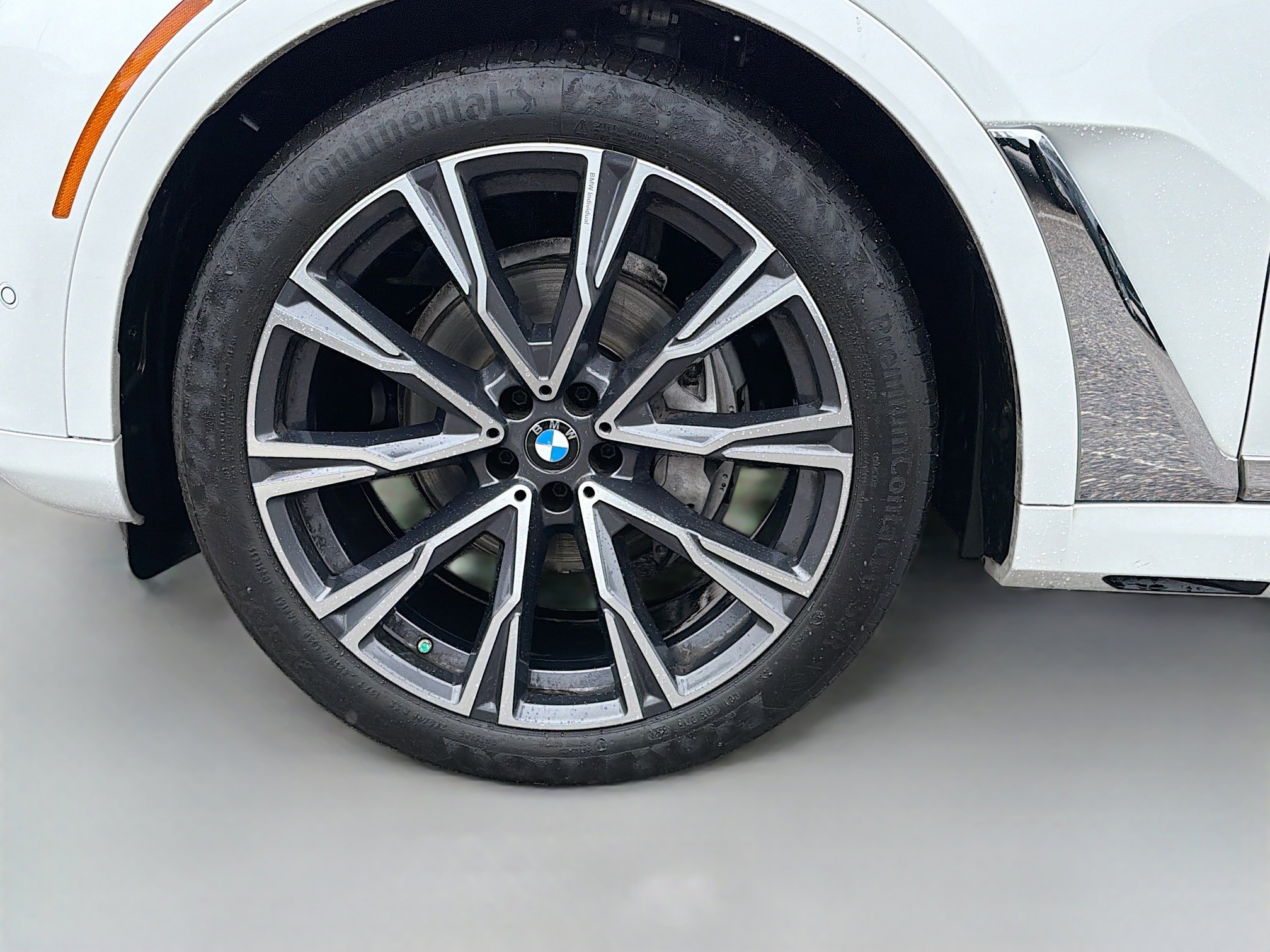 Used 2022 BMW X7 xDrive40i w/ Executive Package image 41