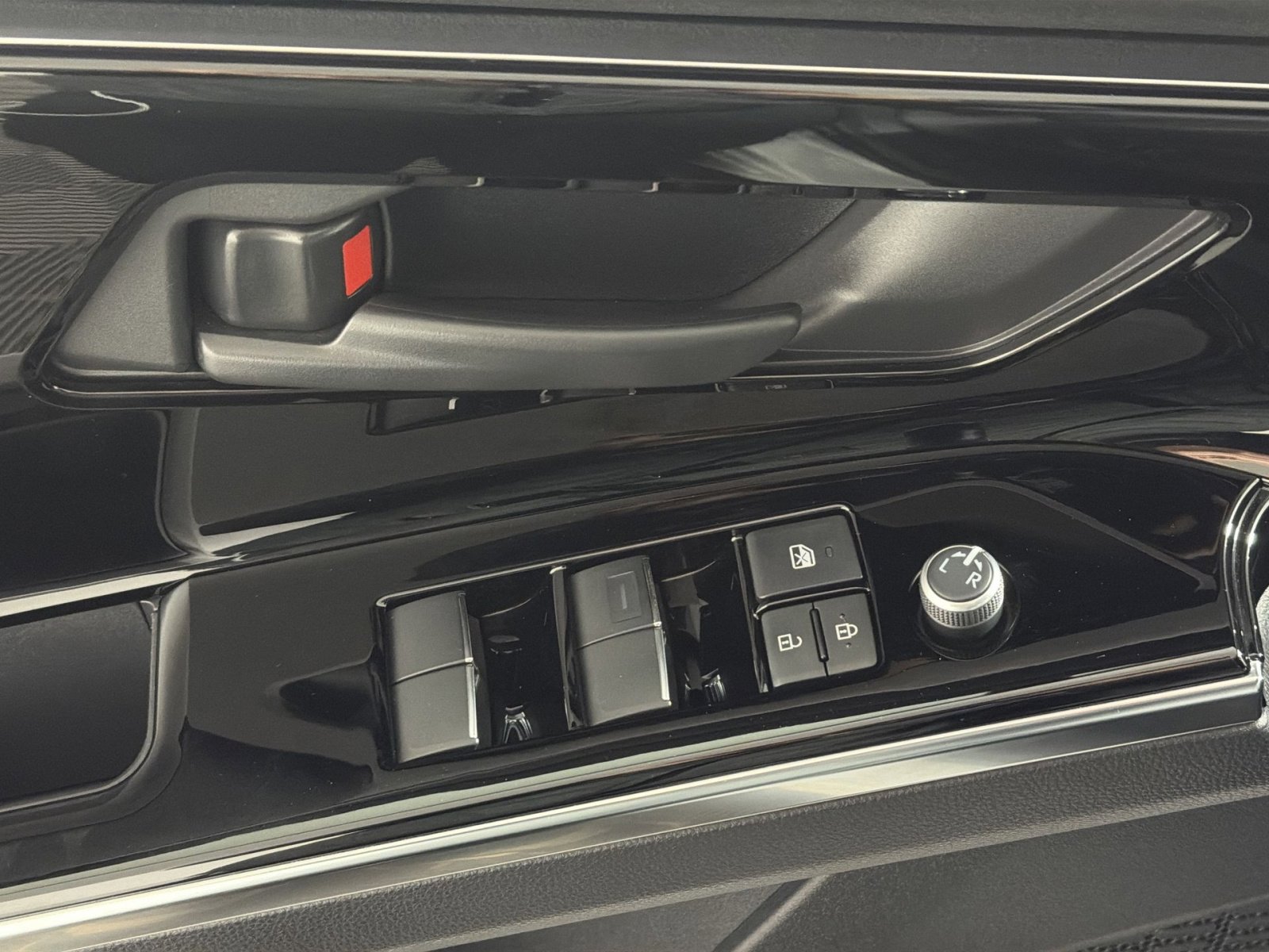 Used 2023 Toyota bZ4X XLE image 15