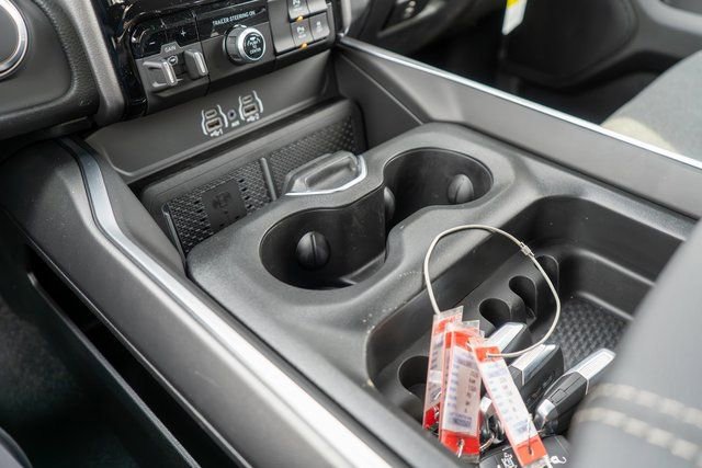 New 2026 RAM 1500 4x4 Crew Cab image 26