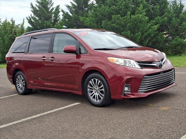 Certified 2018 Toyota Sienna XLE w/ XLE Navigation Package FWD image 1
