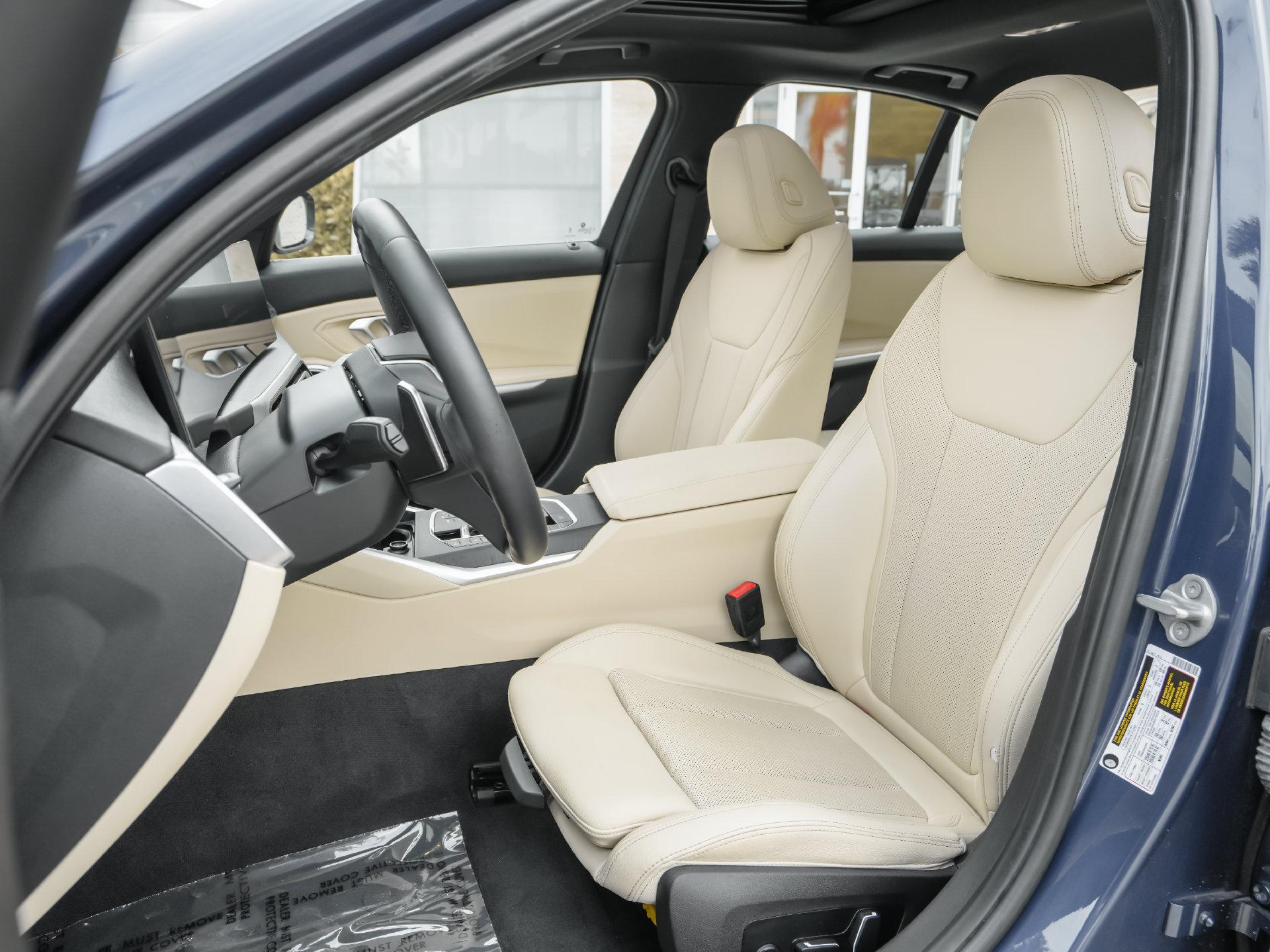 Used 2024 BMW 330i Sedan w/ Convenience Package RWD image 5