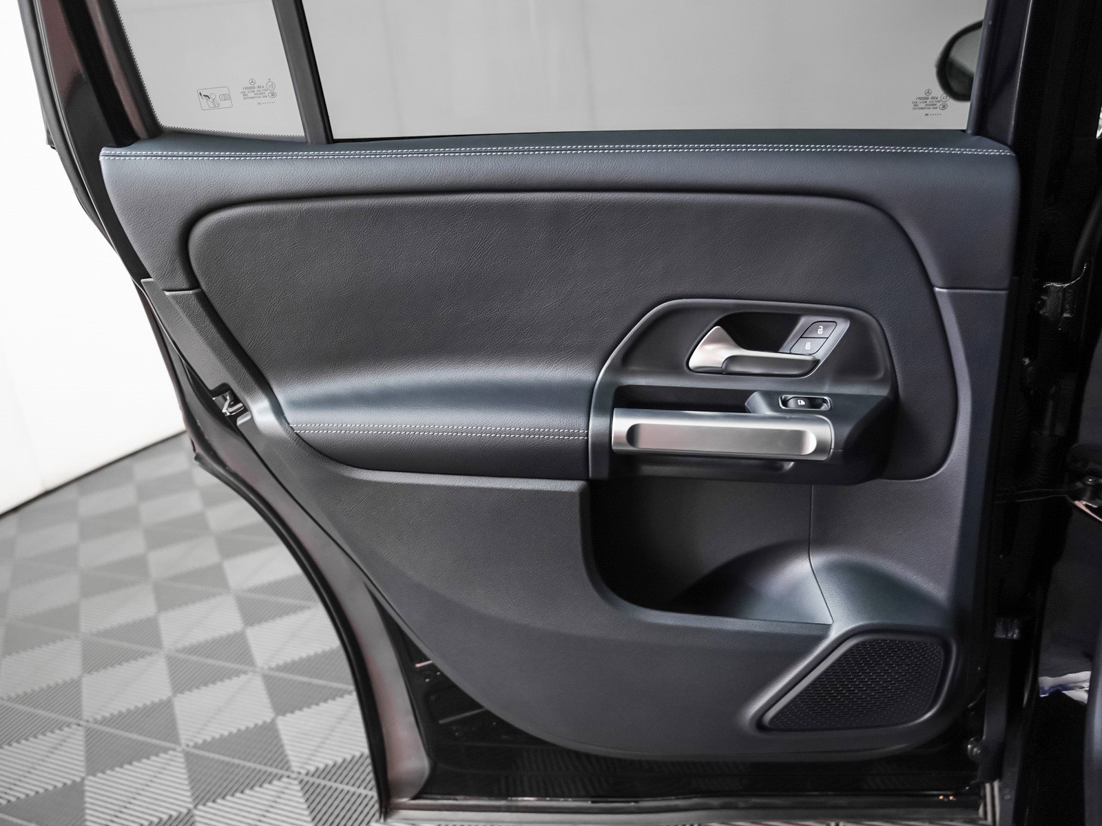 New 2025 Mercedes-Benz GLB 250 4MATIC image 22