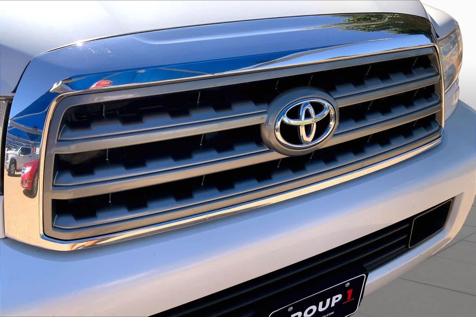 Used 2017 Toyota Sequoia Platinum RWD image 30