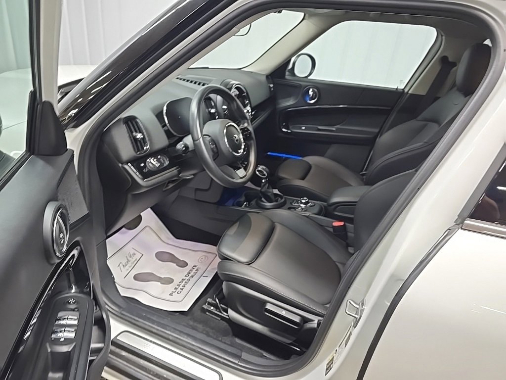Used 2023 MINI Cooper Countryman SE w/ Storage Package image 29