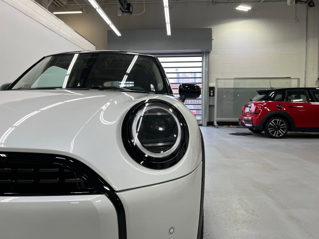 Certified 2025 MINI Cooper 2-Door Hardtop image 9