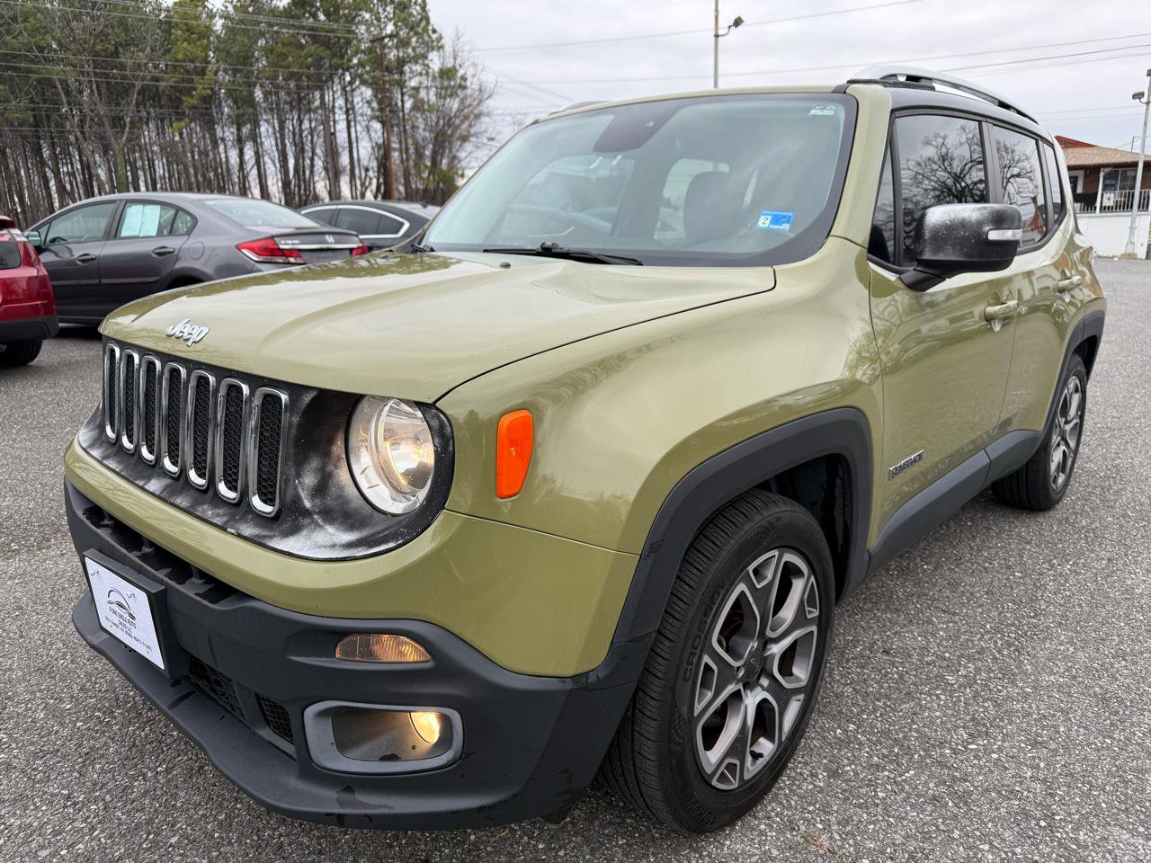 Used 2015 Jeep Renegade Limited FWD image 3