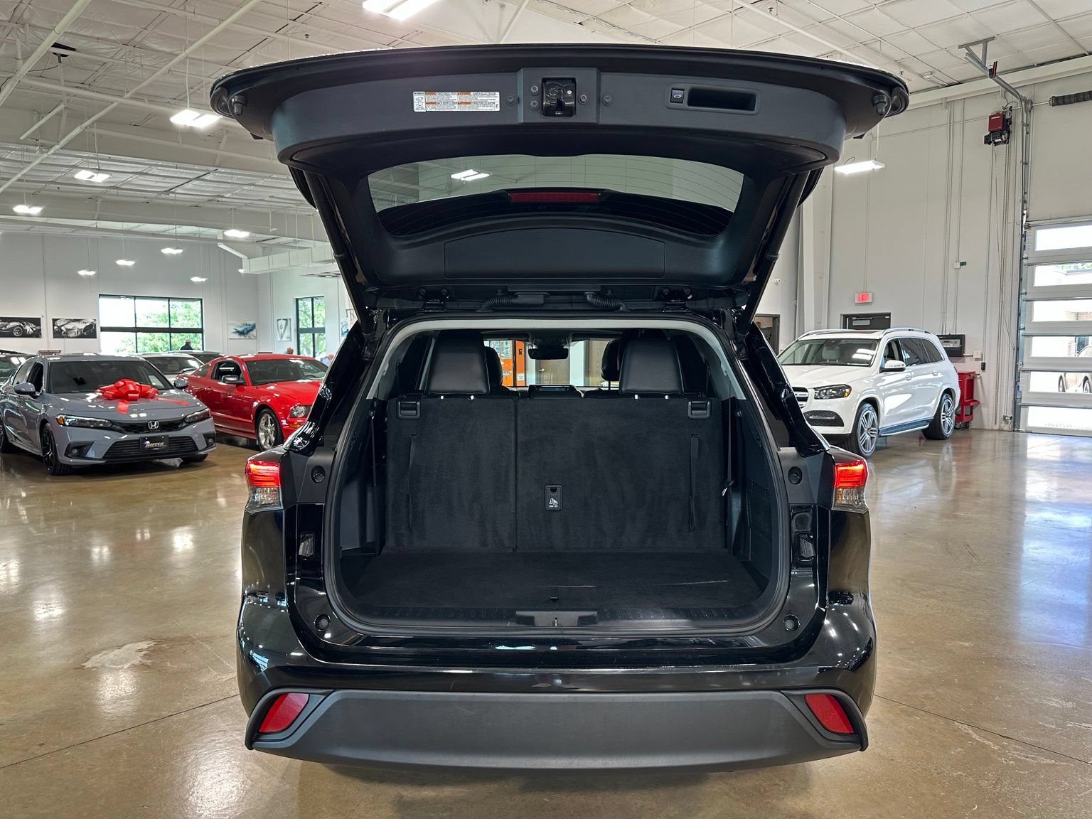 Used 2022 Toyota Highlander XLE FWD image 47