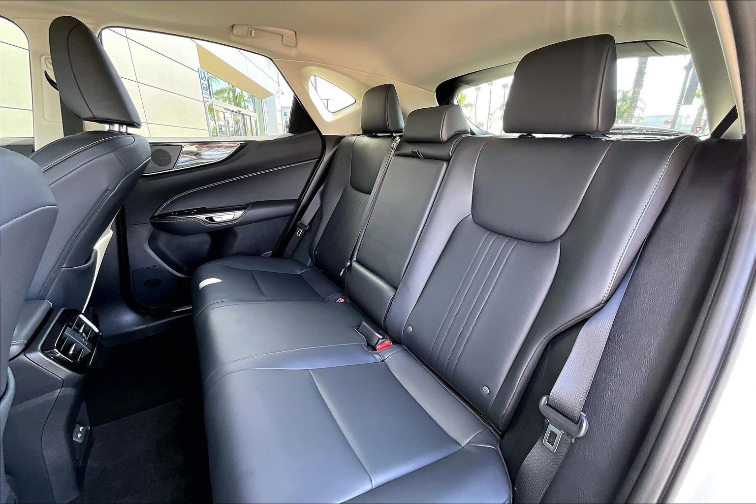 Used 2025 Lexus NX 350h 350h Premium image 26