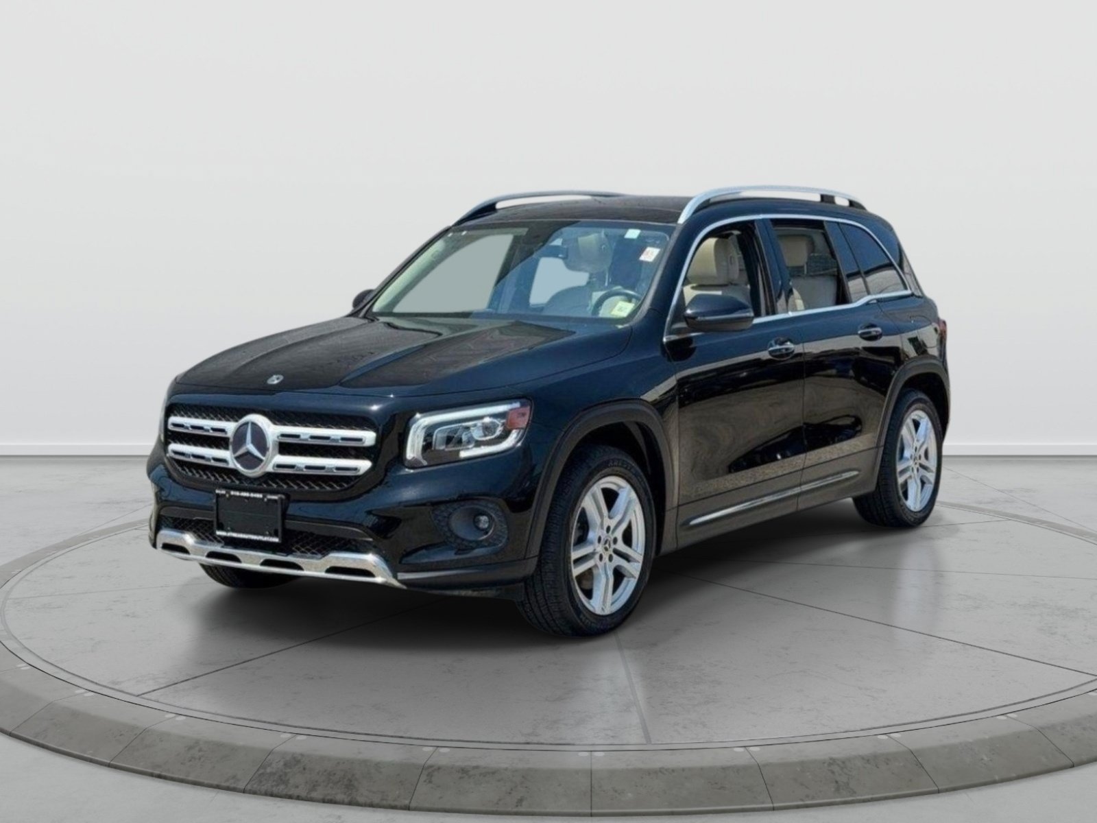 Used 2022 Mercedes-Benz GLB 250 4MATIC image 3