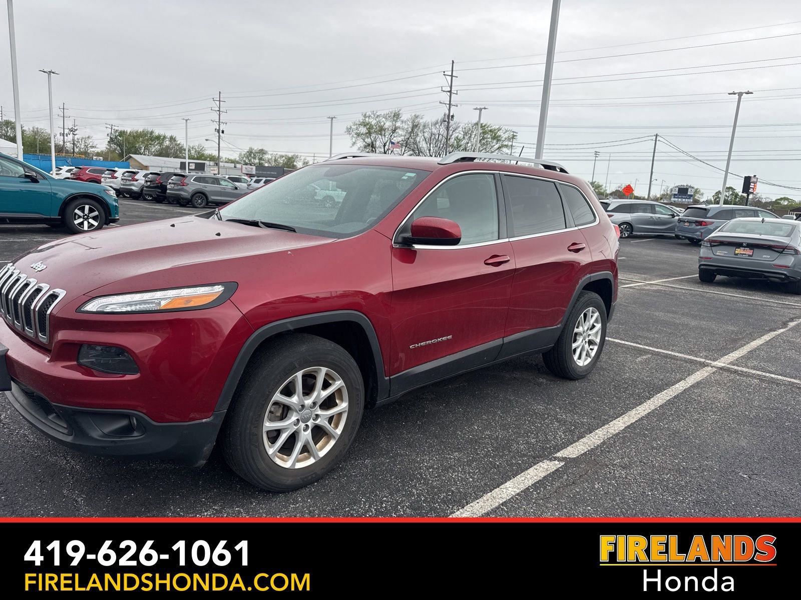 Used 2014 Jeep Cherokee Latitude AWD/4WD image 2