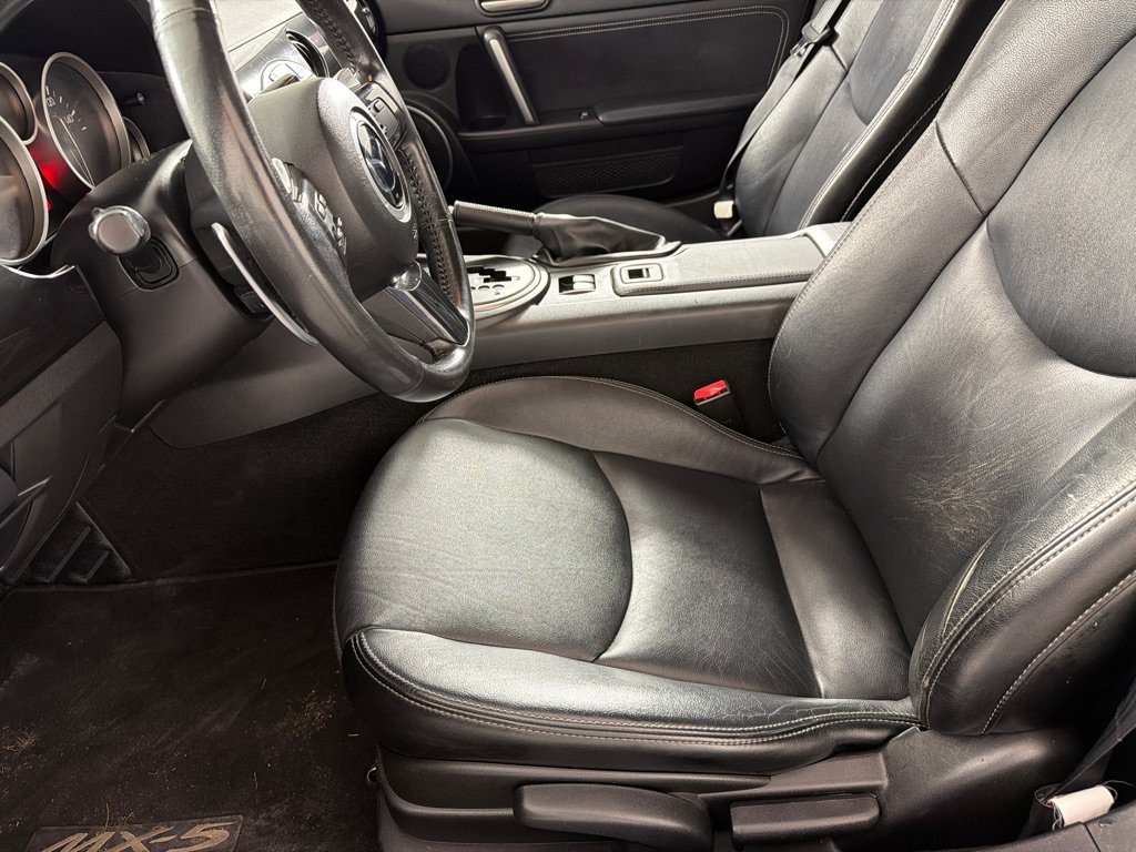Used 2013 MAZDA MX-5 Miata Grand Touring RWD image 17