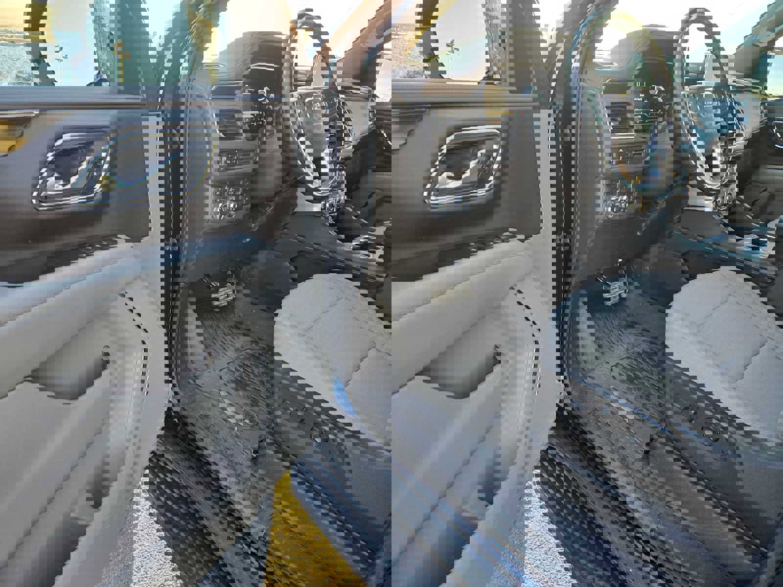 Used 2022 GMC Yukon SLE w/ Max Trailering Package image 21