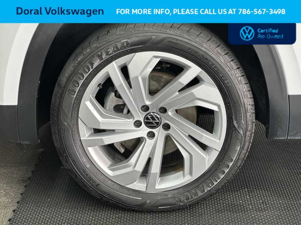 Certified 2023 Volkswagen Atlas SE w/ Panoramic Sunroof Package FWD image 11