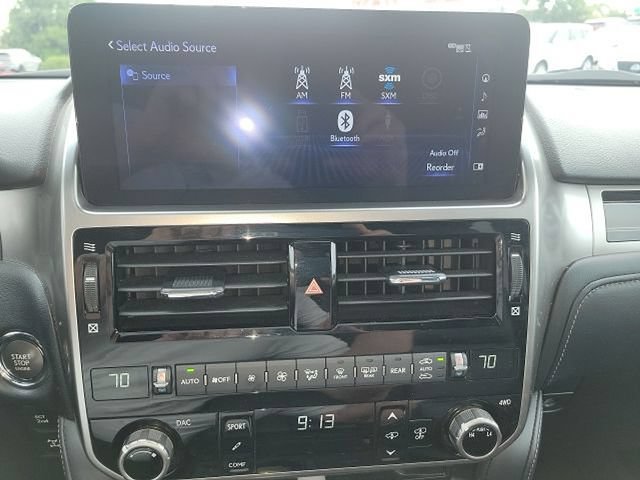 Used 2023 Lexus GX 460 Luxury w/ Sport Design Package AWD/4WD image 23