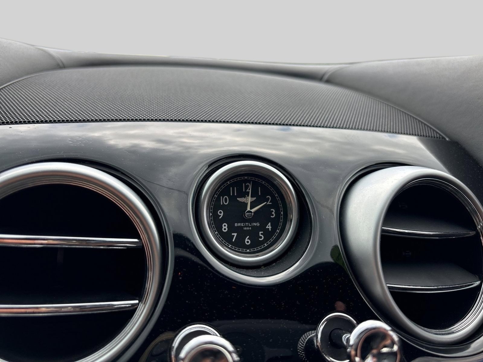 Used 2014 Bentley Flying Spur W12 image 20