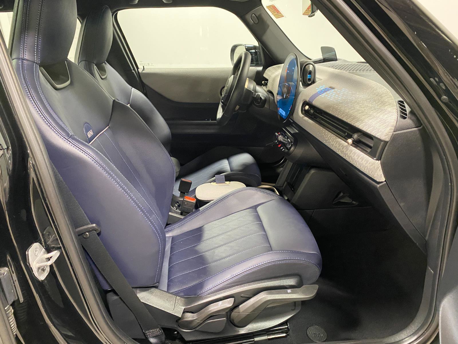 Certified 2025 MINI Cooper S image 19