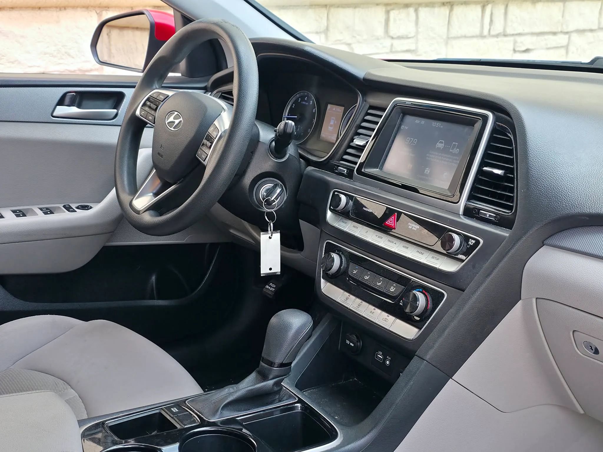 Used 2018 Hyundai Sonata SE FWD image 17