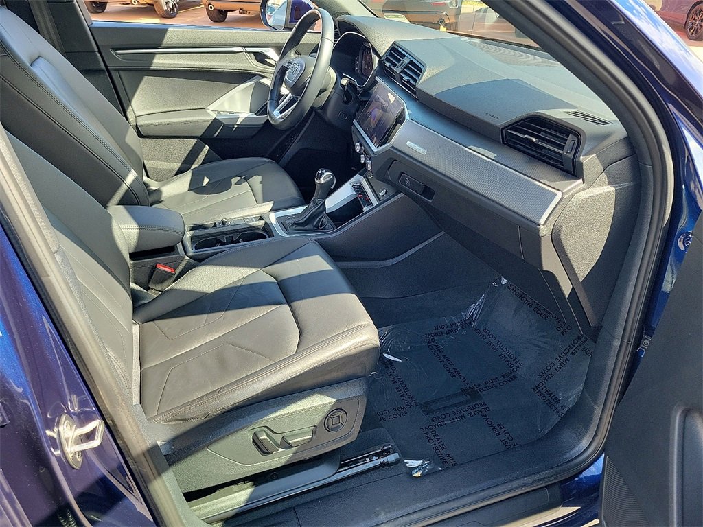 Used 2022 Audi Q3 2.0T Premium w/ Convenience Package image 15