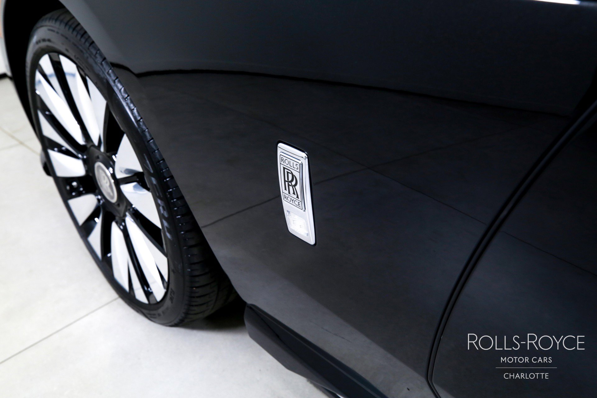 Used 2025 Rolls-Royce Spectre w/ Spectre Launch Package image 38