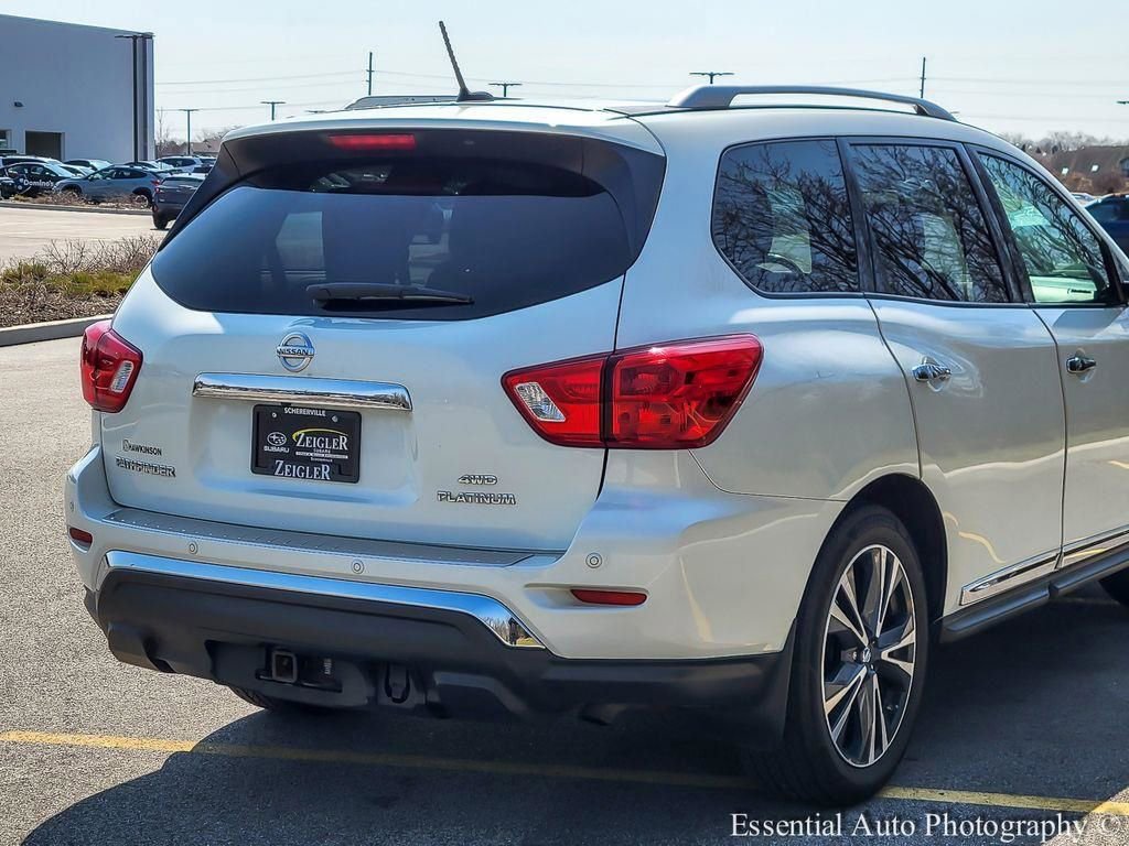Used 2017 Nissan Pathfinder Platinum image 4