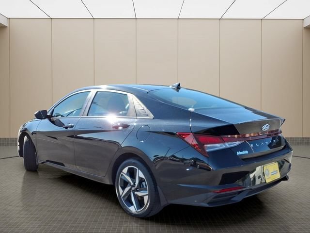 Used 2023 Hyundai Elantra SEL w/ Convenience Package FWD image 5