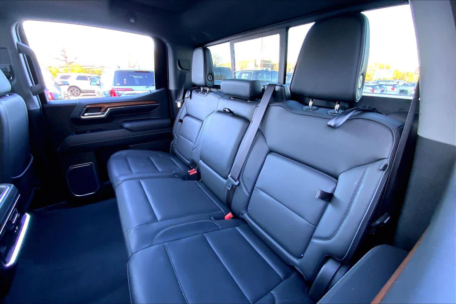 Used 2023 GMC Sierra 1500 Denali w/ Denali Reserve Package AWD/4WD image 18