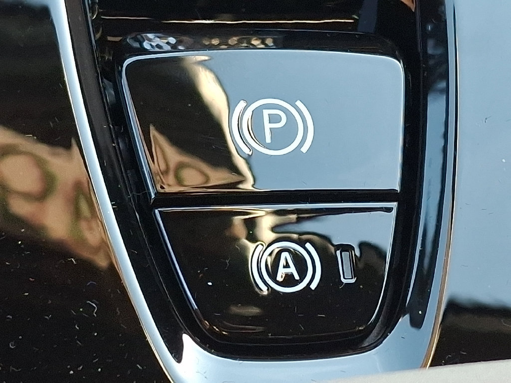 New 2027 Volvo XC90 B6 Plus AWD/4WD image 19