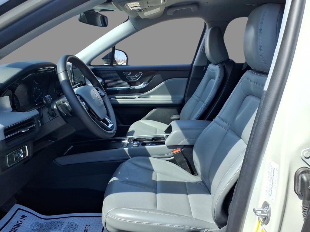 Certified 2022 Lincoln Corsair FWD w/ Equipment Group 101A image 20