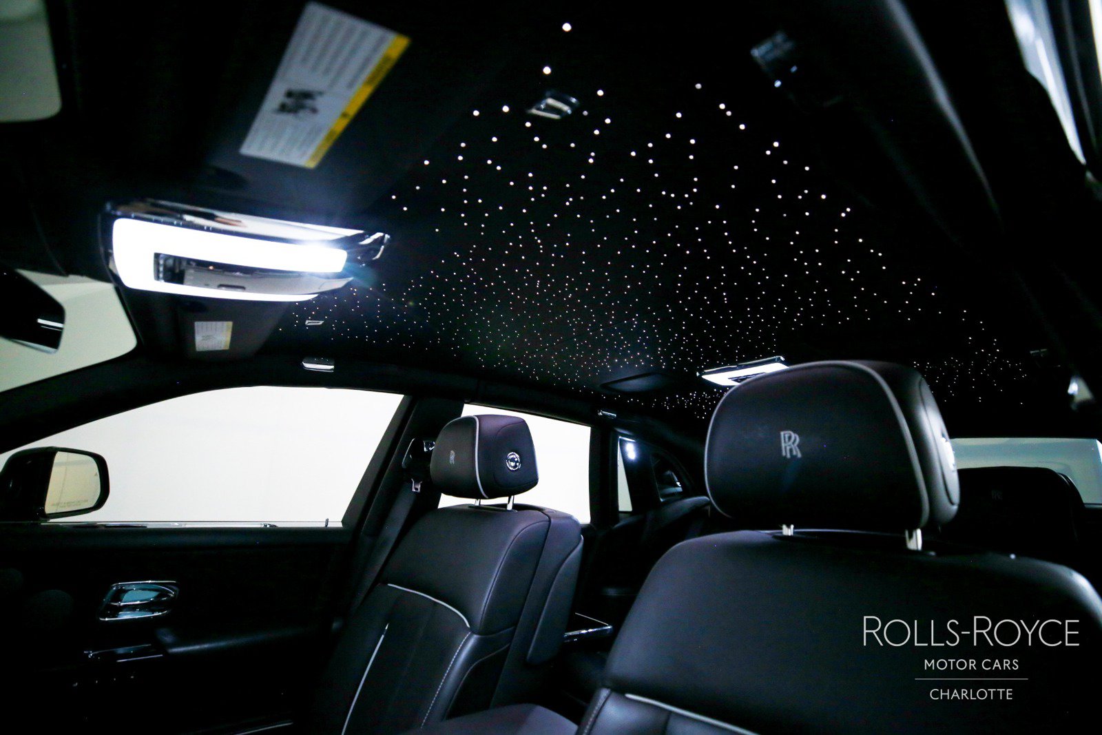 Used 2020 Rolls-Royce Phantom Sedan RWD image 12