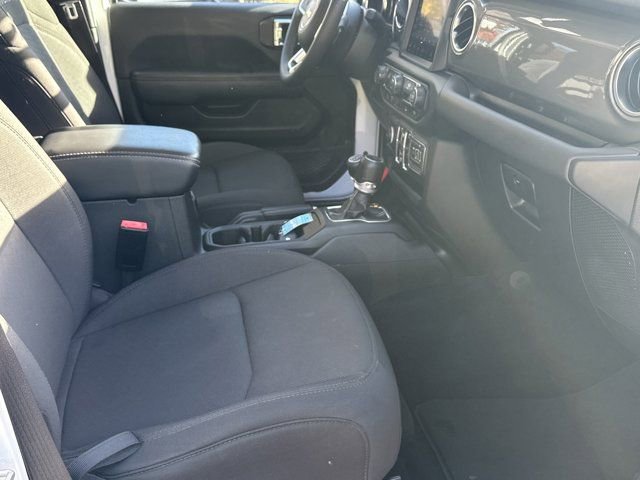 Certified 2023 Jeep Gladiator Overland image 15