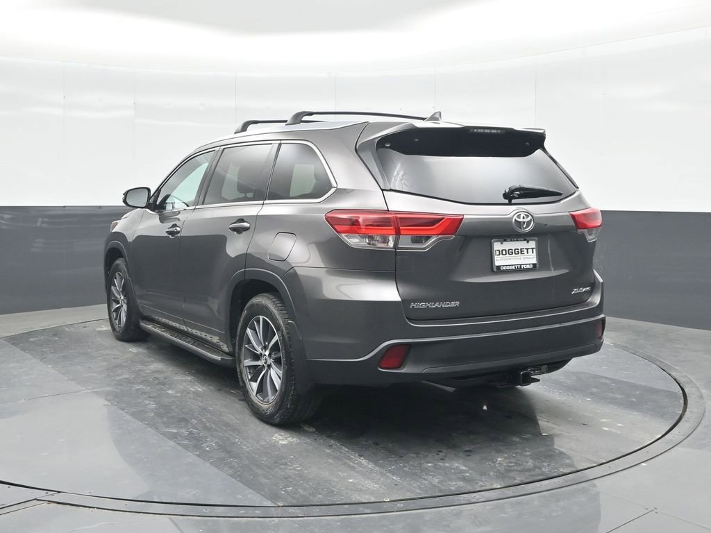 Used 2017 Toyota Highlander XLE image 19