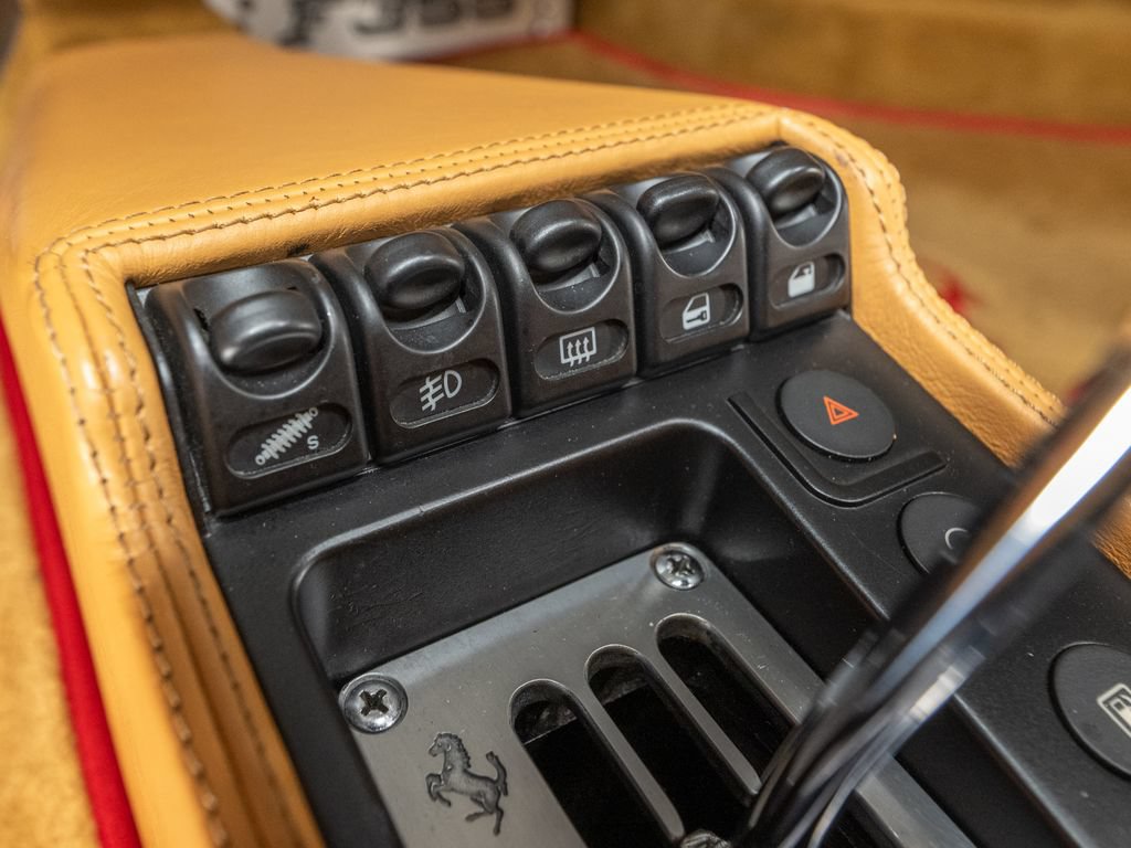 Used 1995 Ferrari F355 GTS RWD image 27