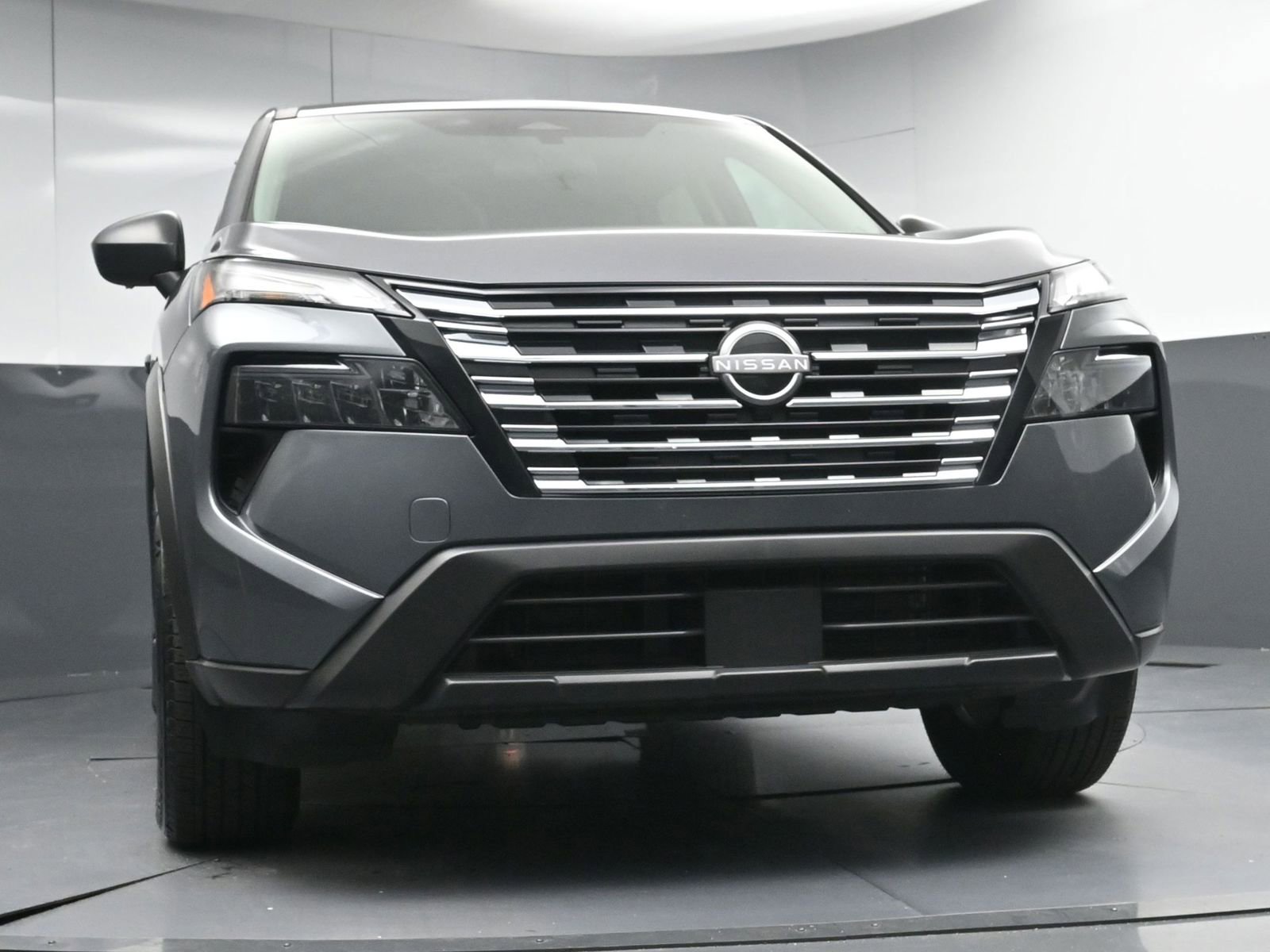 Used 2025 Nissan Rogue S image 20