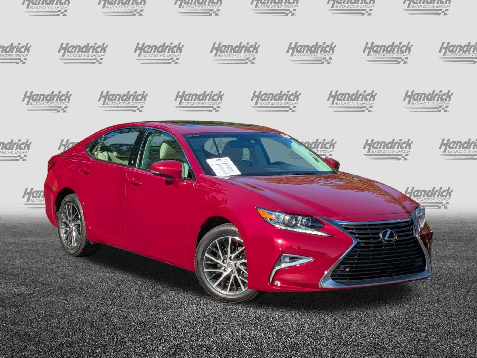 Used 2017 Lexus ES 350 w/ Luxury Package FWD image 2
