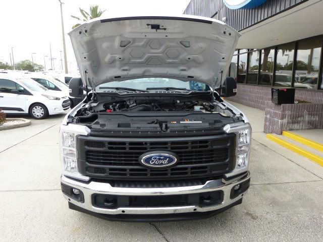 Used 2024 Ford F250 XL w/ XL Chrome Package RWD image 8