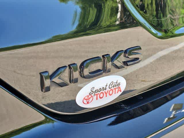 Used 2022 Nissan Kicks S FWD image 11