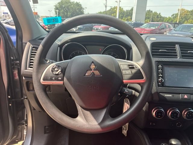 Used 2025 Mitsubishi Outlander Sport ES AWD/4WD image 21