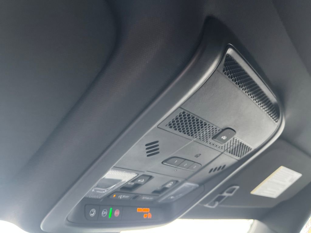 Used 2024 Cadillac XT6 Premium Luxury image 17