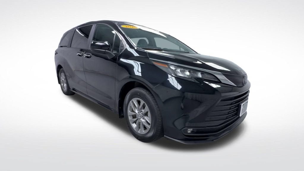 Certified 2025 Toyota Sienna XLE w/ XLE Plus Package AWD/4WD image 2