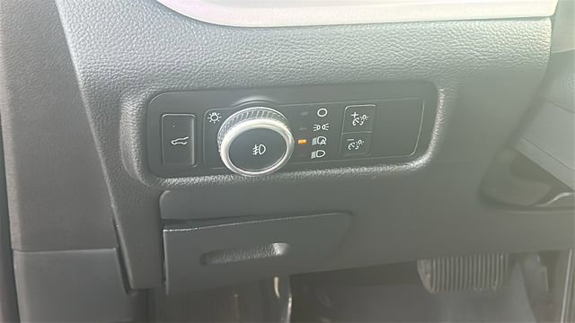 Used 2023 Ford Explorer XLT image 22