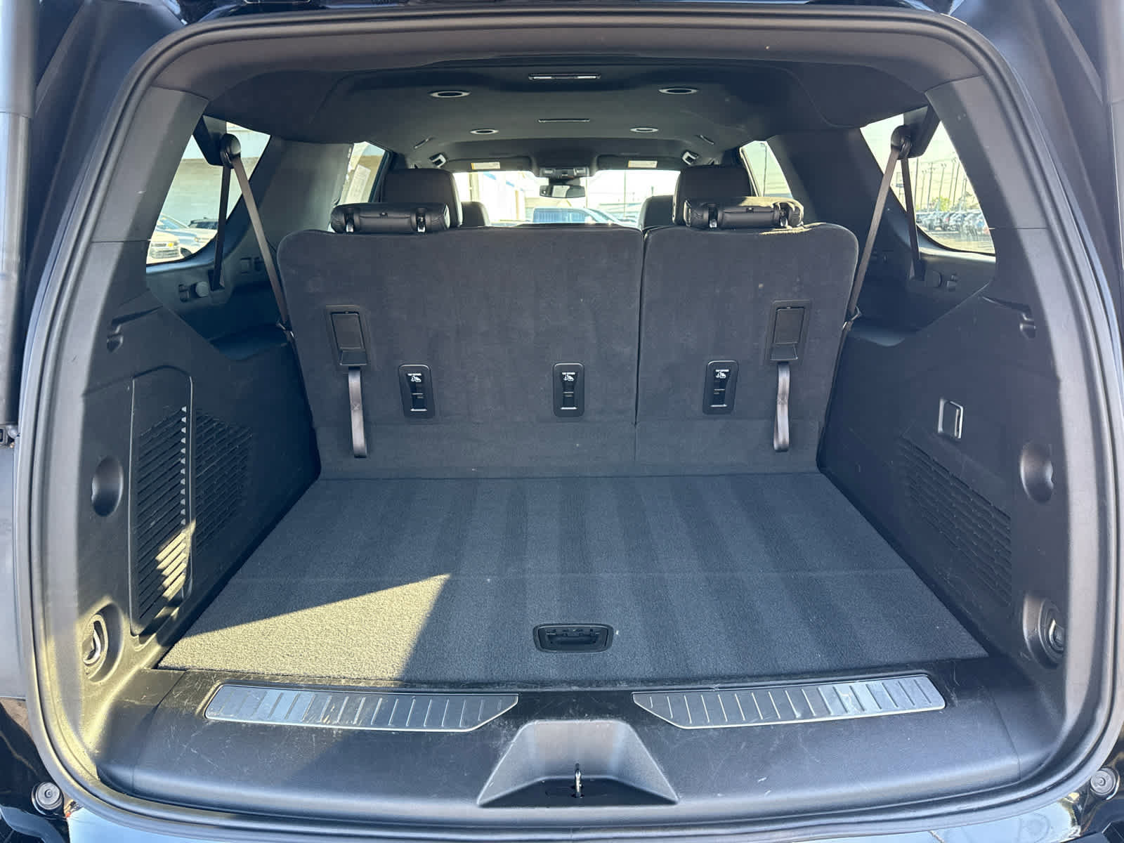 Certified 2025 Chevrolet Suburban Z71 AWD/4WD image 25