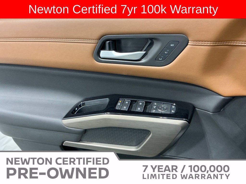 Used 2025 Nissan Pathfinder Platinum w/ Cargo Package FWD image 41